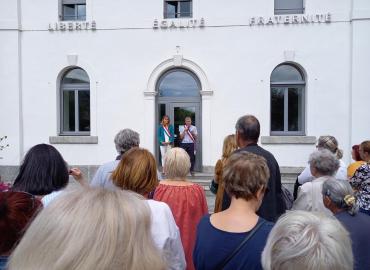 A Gaillard pour répondre à l'appel de l'Association des maires de France