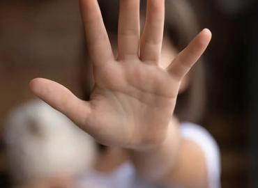Protéger nos enfants, c’est aussi contrôler les adultes auxquels nous les confions !